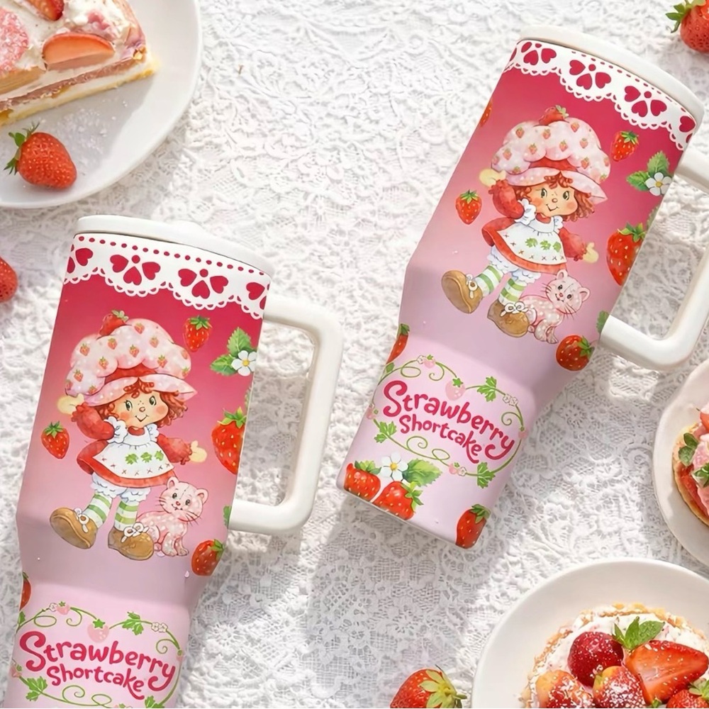 Strawberry Shortcake  doble wall insulated tumbler 40oz 12hrs hot 24hrs cold